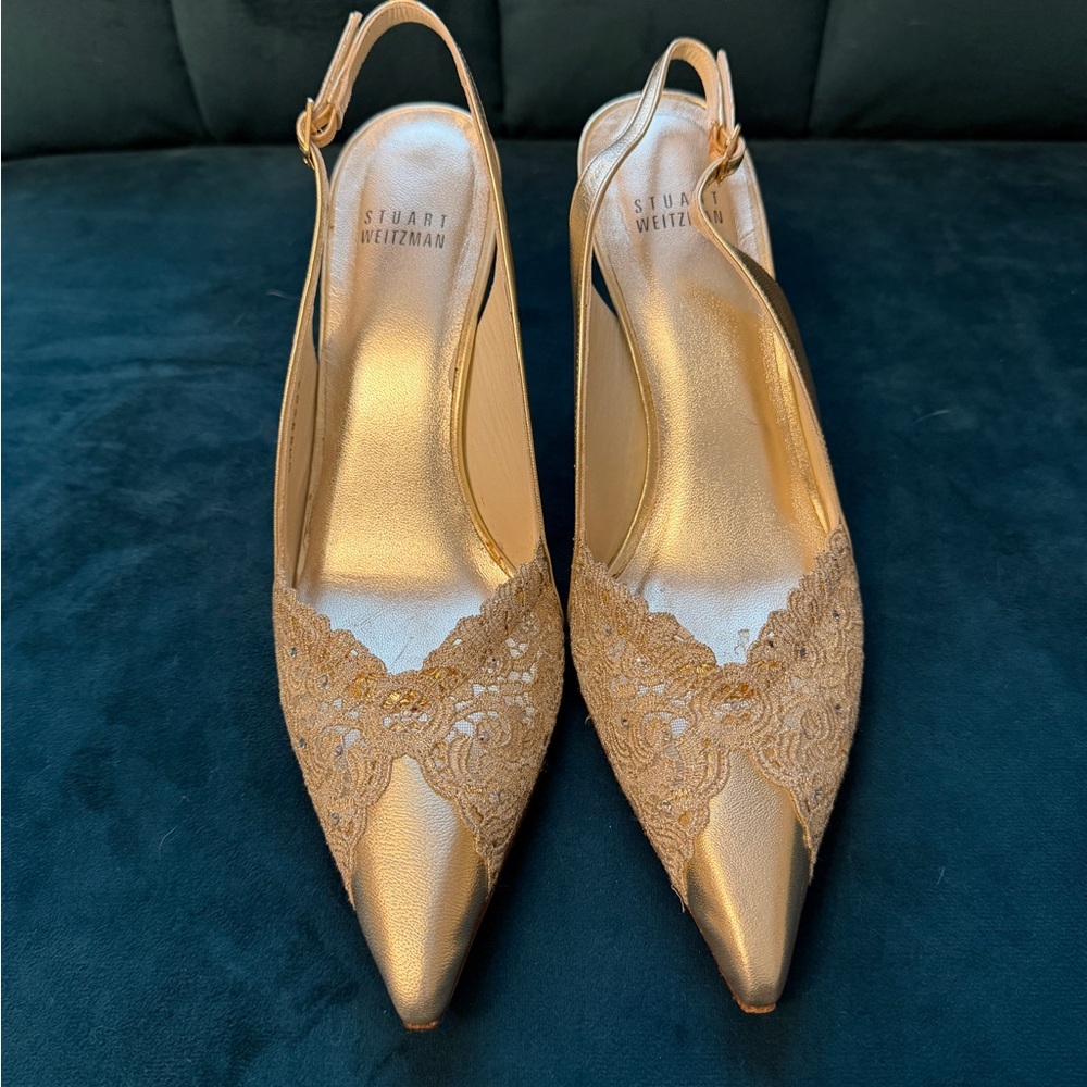 Stuart Weitzman Lavida Metallic Gold Chantilly Lace Pointed Heels
